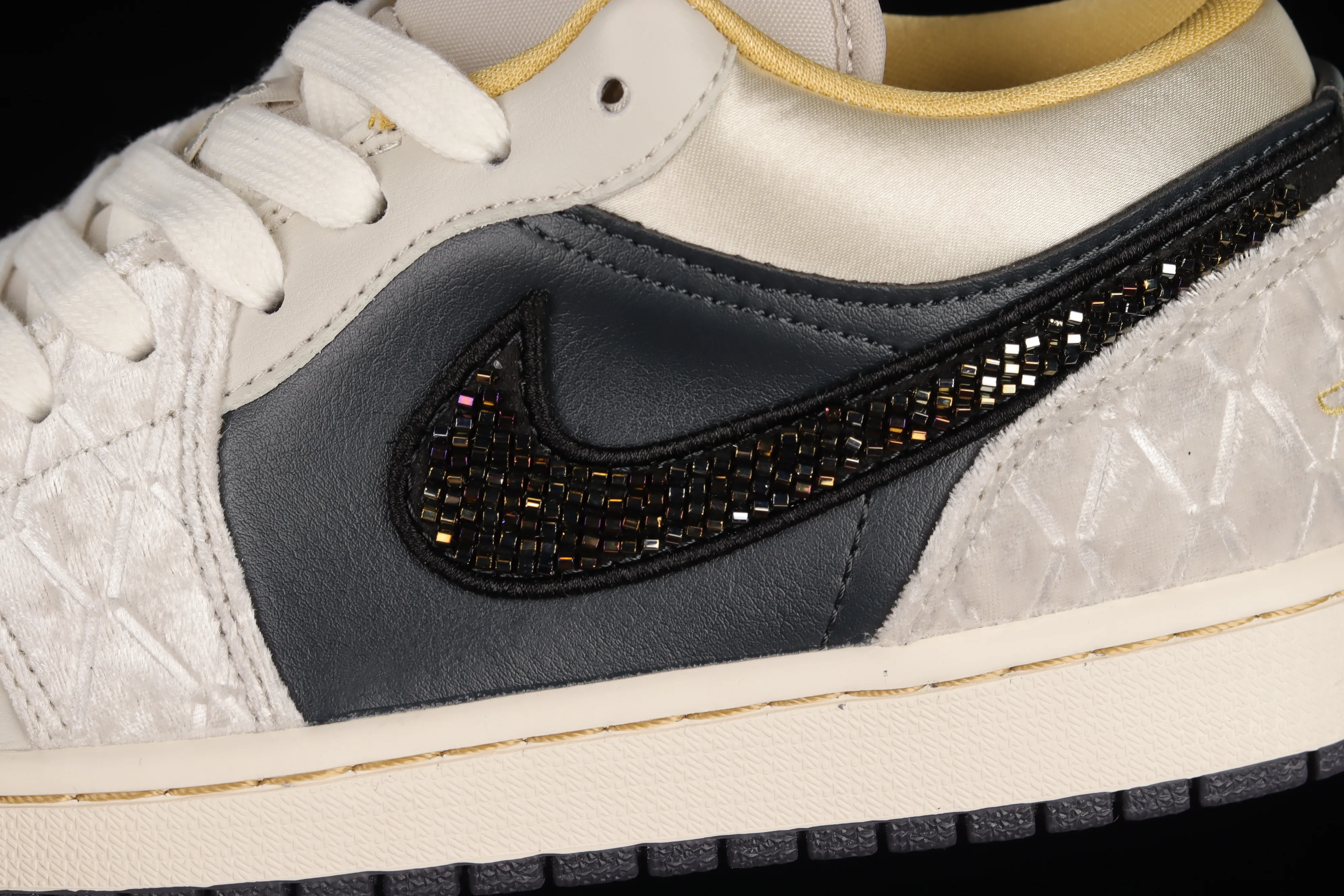 All categories Air Jordan Jordan series basketball shoes Air Jordan 1 Low Air Jordan 1 Low AJ1 Joe 1 black and gray satin low-top cultural basketball shoes DV1762-001